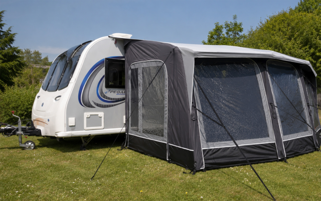 auvent-caravane-161yco.png Auvent de caravane gonflable 500 cm Tuscany Pro Air 500 Vango – Image 1