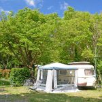 Emplacement tentes, caravanes, et camping car au camping Saint Jean, en Provence