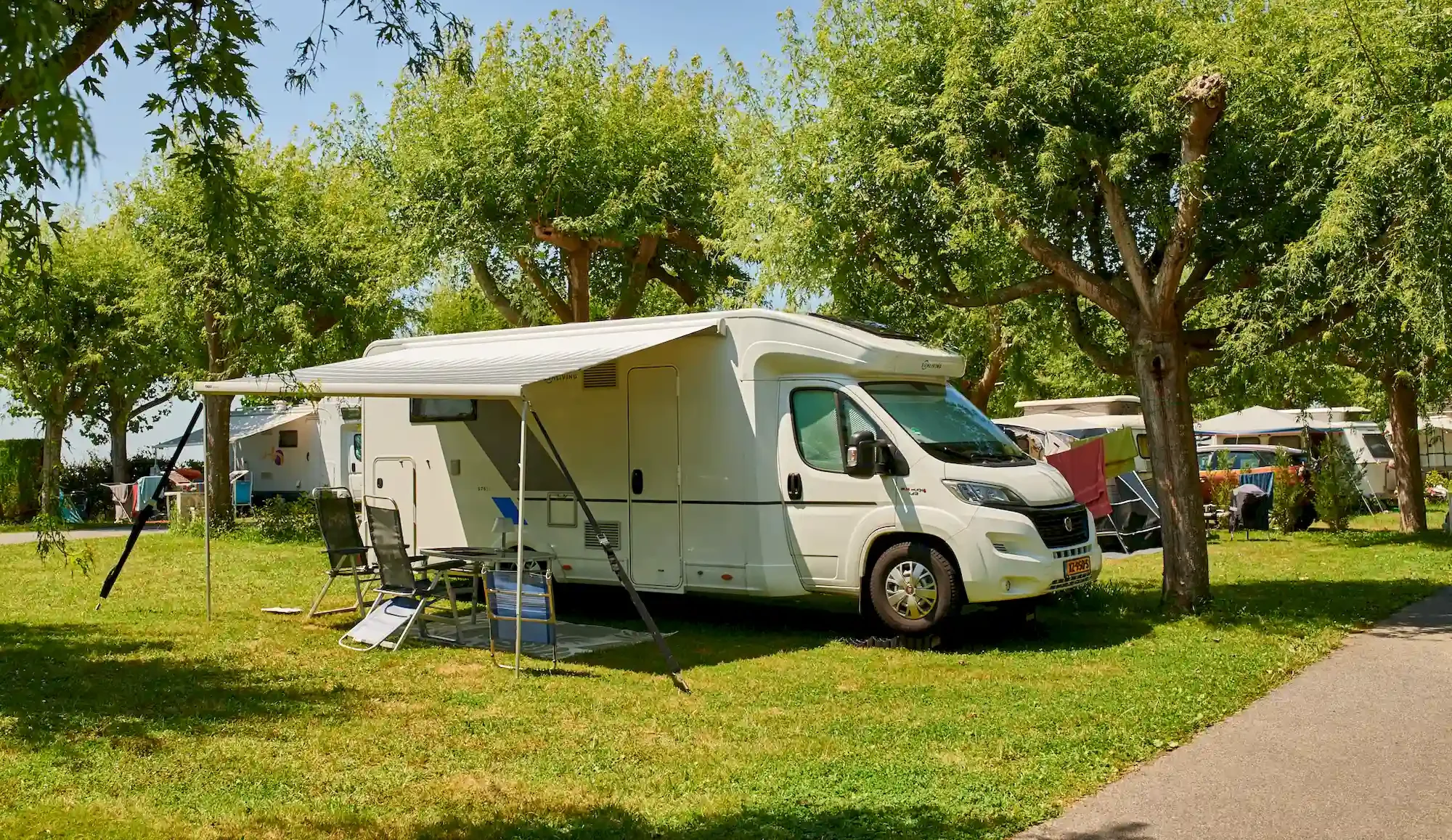 emplacement-caravane-camping-285hgl.webp Louer emplacement caravaning proche Bayonne, Pays basque – Image 1