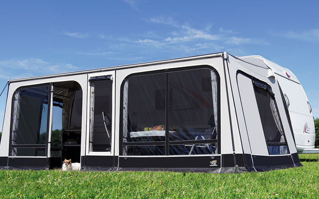 store-pour-caravane-231zuy.png Store à pochette avec auvent 495 x 300 cm Rolli Plus Ambiente Special pour lit de pavillon caravane Wigo – Image 1