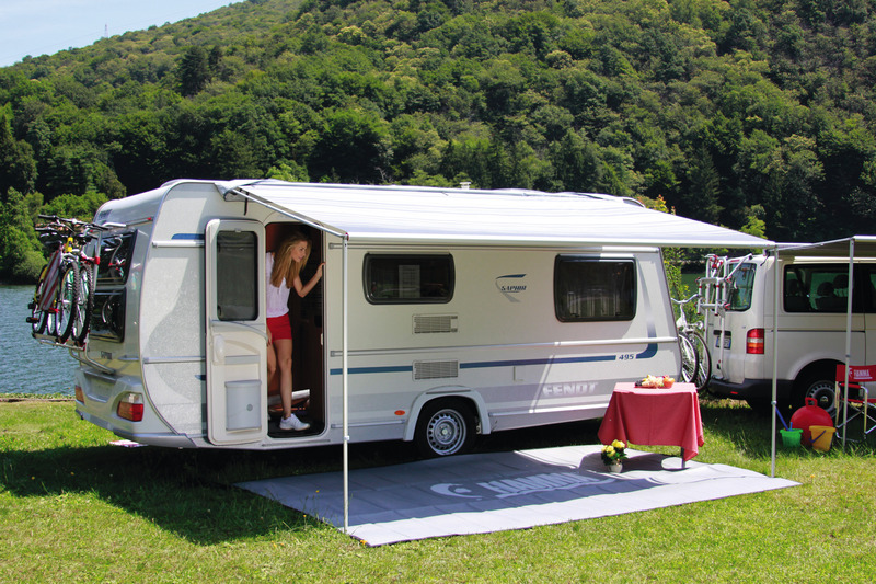 store-pour-caravane-324pys.jpg Fiamma Awning Caravan Store auvent léger pour le rail de tuyauterie | Store caravane | Store camping car | Accessoires Camping car | Reimo Français – Image 1