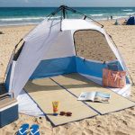 Fini d'être agrippé au parasol pour pas qu'il s'envole, cette tente de plage pop up bleue à 19 € chez GiFi se déplie en deux secondes Pause Maison