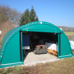 Tente de stockage en PVC : une solution agricole économique