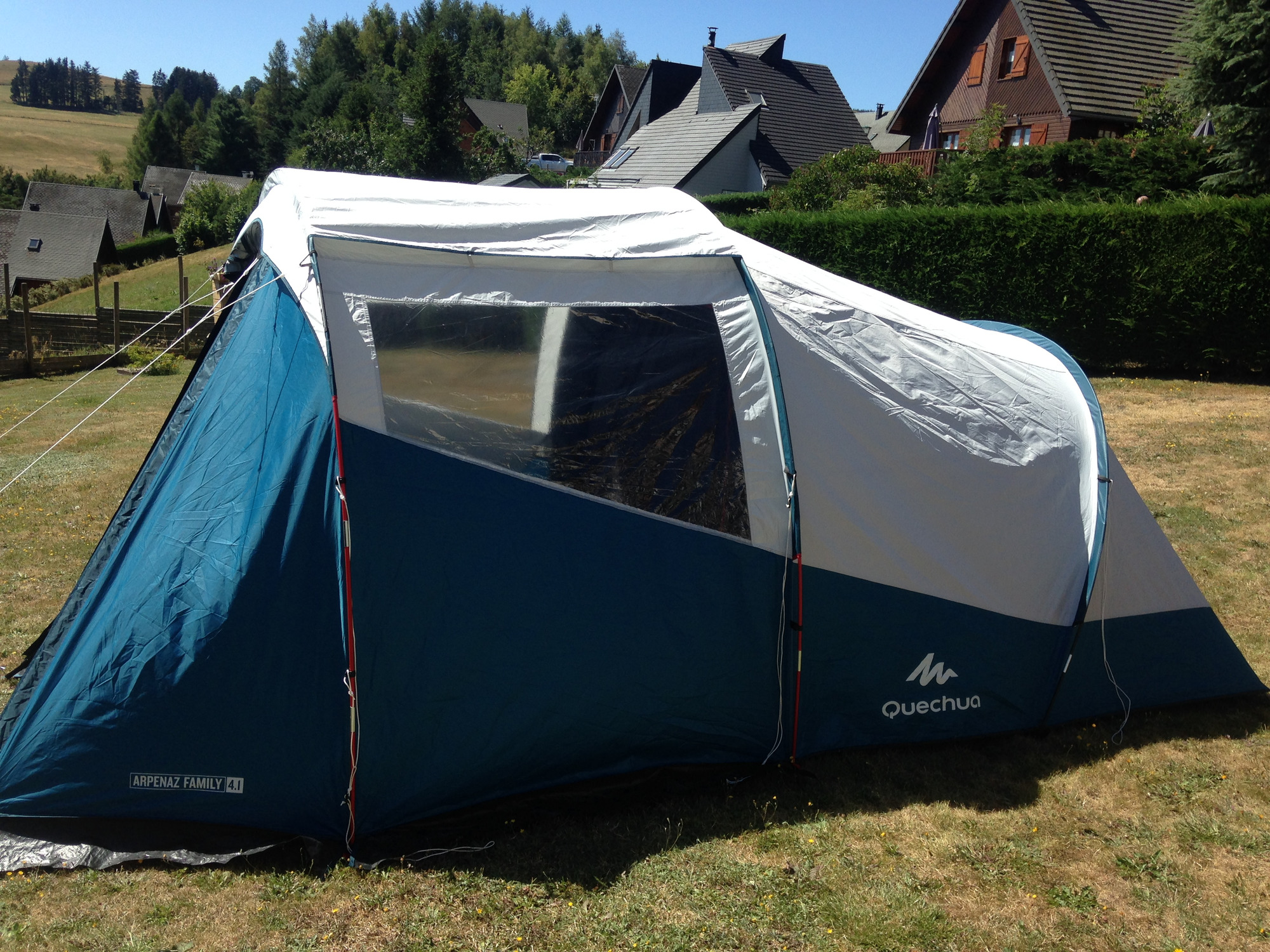 tente-decathlon-4-places-779zdo.jpg Avis Quechua Arpenaz 4.1 Fresh & Black – Image 1
