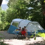 Avis et retour sur la tente Quechua 5.2 à arceaux fresh & Black DeboBrico