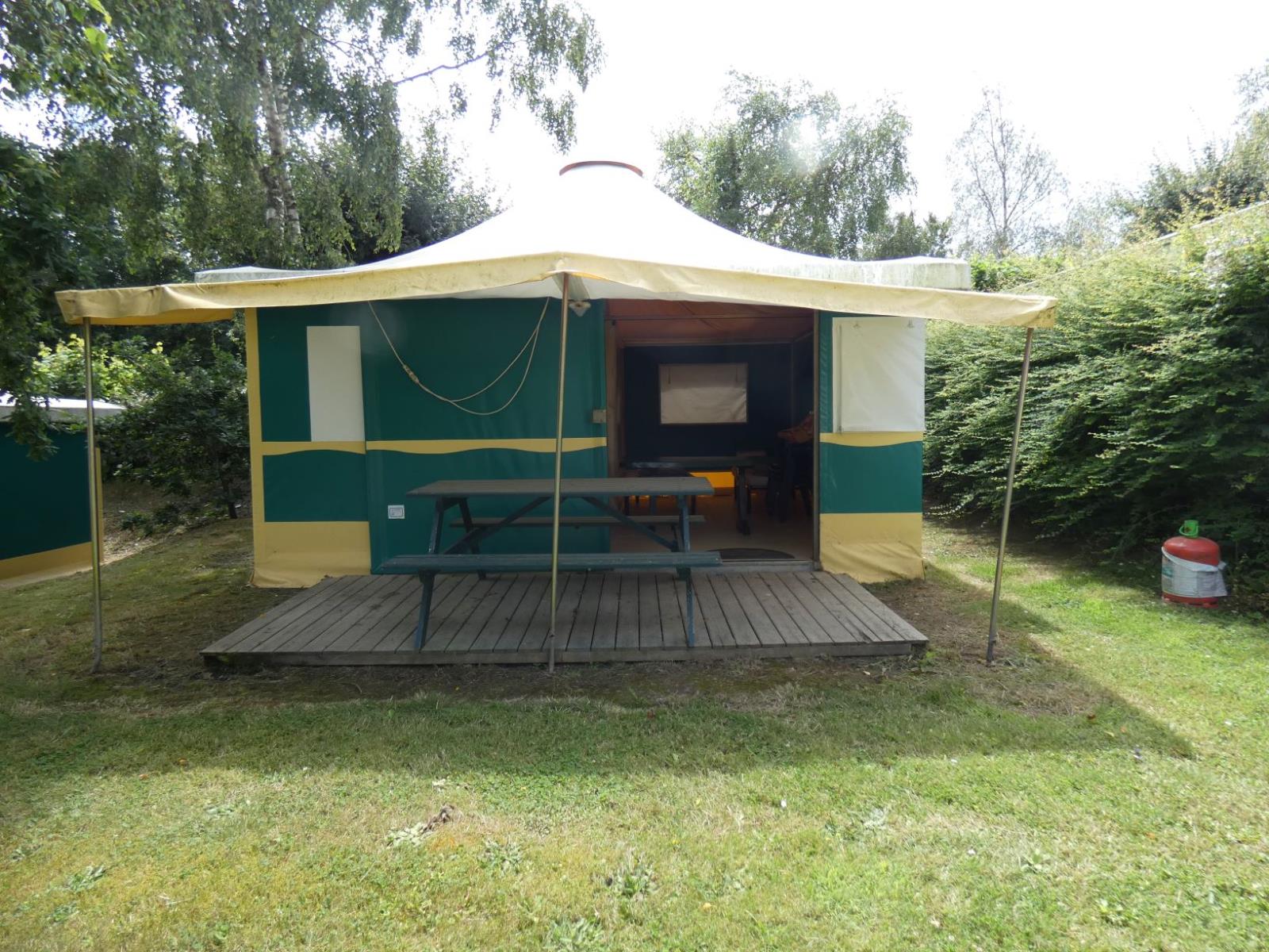 tente-trigano-192zzh.jpg Tente Bungali Trigano Côtes d'Armor Bretagne Hébergement Camping Bretagne Domaine du Launay – Image 1