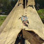 Image of Tipi traditionnel d'indiens Sioux fait a partir d'une peau de